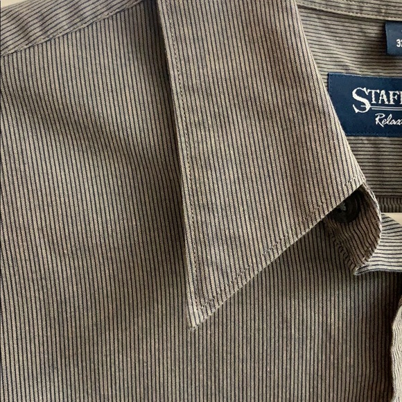 Men’s Stafford Relaxed Fit dress shirt - Picture 3 of 3